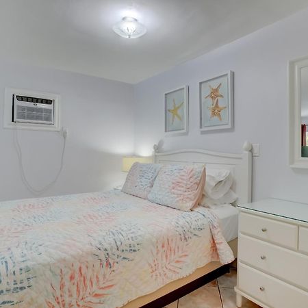Seahorse Guesthouse ปอมปาโนบีช ภายนอก รูปภาพ