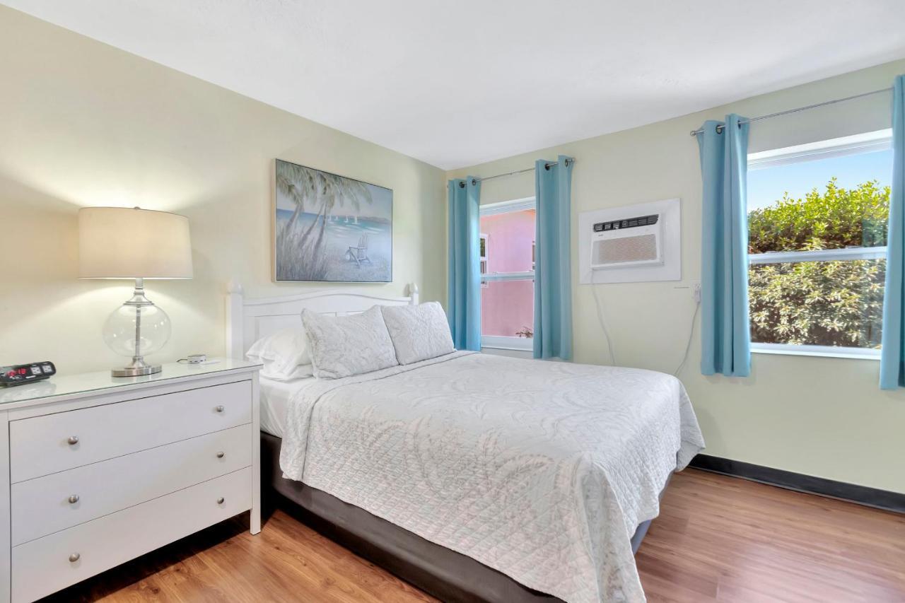 Seahorse Guesthouse ปอมปาโนบีช ภายนอก รูปภาพ