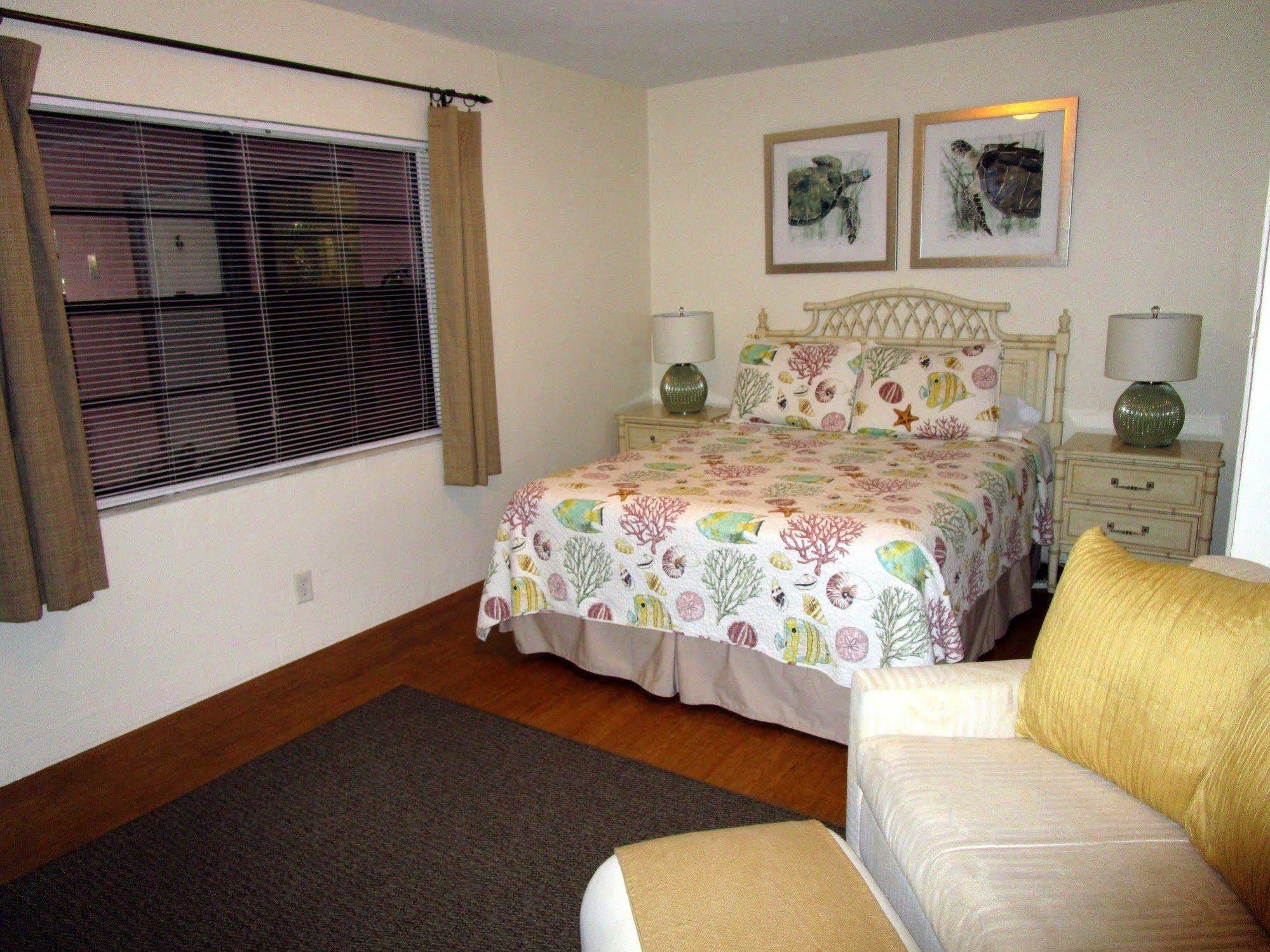 Seahorse Guesthouse ปอมปาโนบีช ภายนอก รูปภาพ